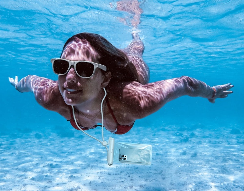 Etui wodoodporne Baseus Cylinder IPX8 7,2 cala